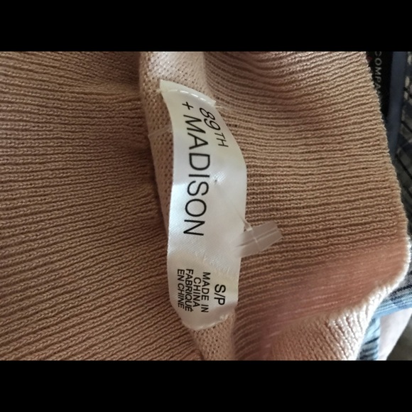 89th & MADISON LONG SLEEVED TOP - Picture 4 of 5